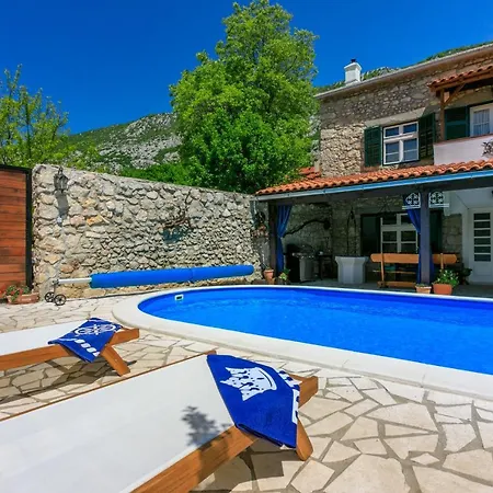 Case de vacanță Santa Barbara Drivenik