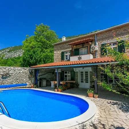 Case de vacanță Santa Barbara Drivenik