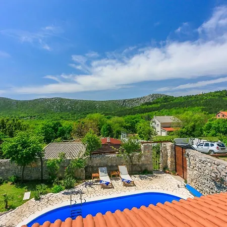 Case de vacanță Santa Barbara Drivenik