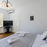 Santa Barbara *